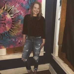 Meet your Posher, Emily